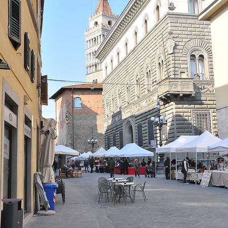 B&B Al Canto Del Cavour Pistoia Luaran gambar